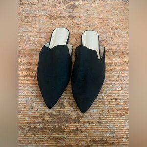 Black pointed toe flats